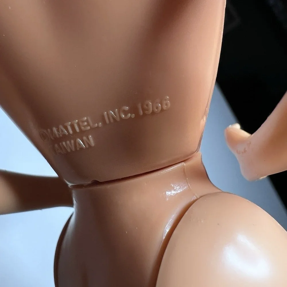 Vtg Barbie Doll‎ 1990s-era Twist N Turn classic 1966 body mold